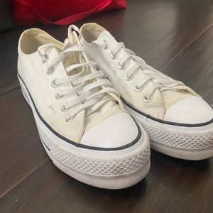 Used platform converse without box